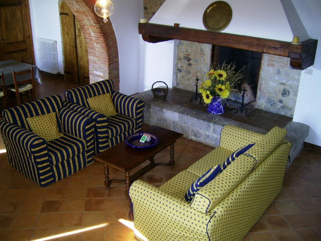 Agriturismo Fattoria Di Corsano Corsano  Habitación foto